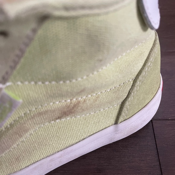 Vans Women’s High-Tops Light Green Lizzie Armanto - Picture 5 of 9